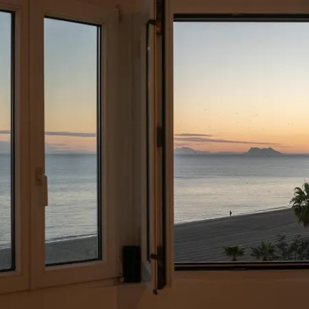 Frontline Beach City Apartment - Eb4A Apartamento *